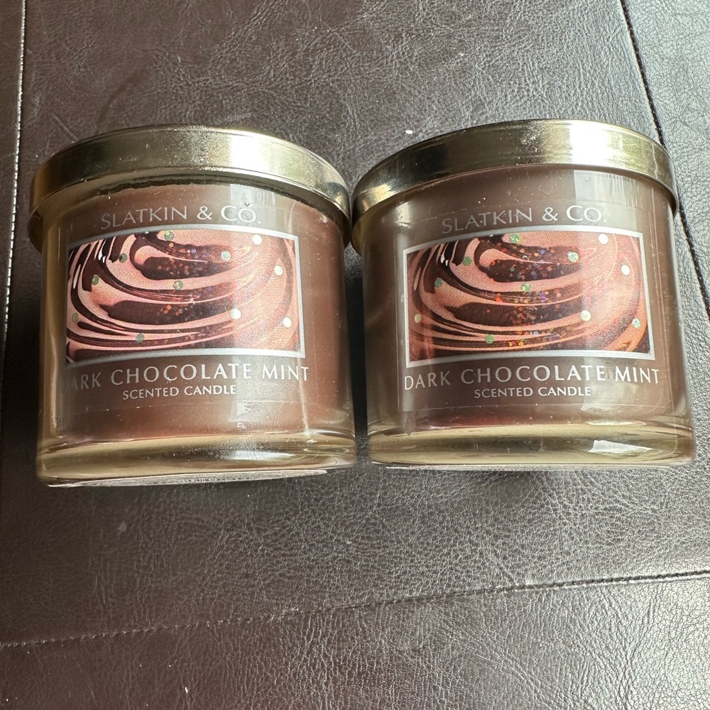 NWT Slatkin & Co. Dark Chocolate & Mint Candle x2 4oz candles
